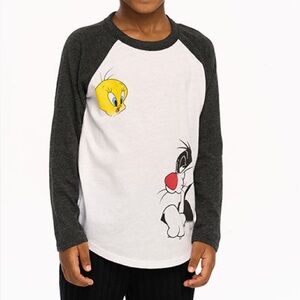 LOONEY TUNES x CHASER youth Tweety & Sylvester Baseball Tee